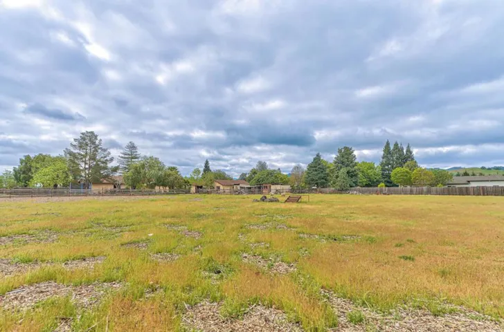 225 Cox Avenue, San Martin, California 95046