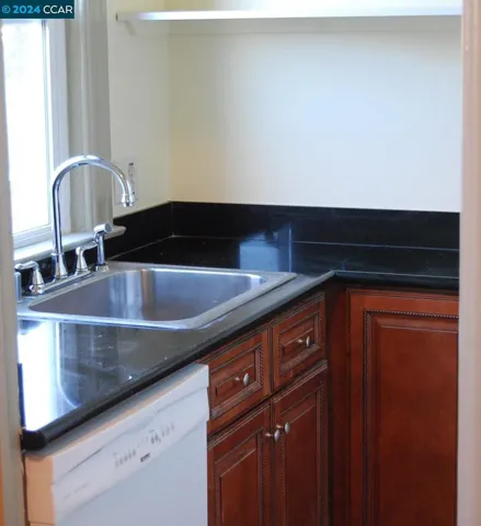 5308 Shattuck Ave, Oakland, California 94609-1916