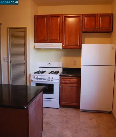 5308 Shattuck Ave, Oakland, California 94609-1916