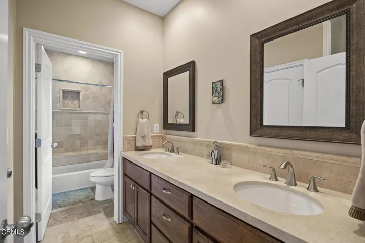 Jack-N-Jill Bath