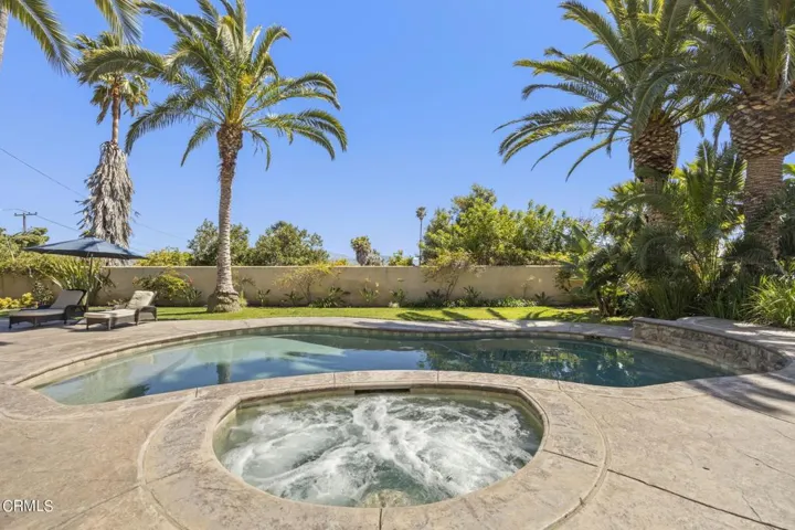 Pool & Spa