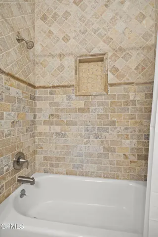 Shower/Tub 2