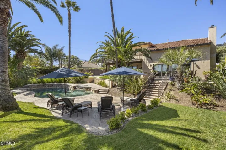 Poolside Loungers