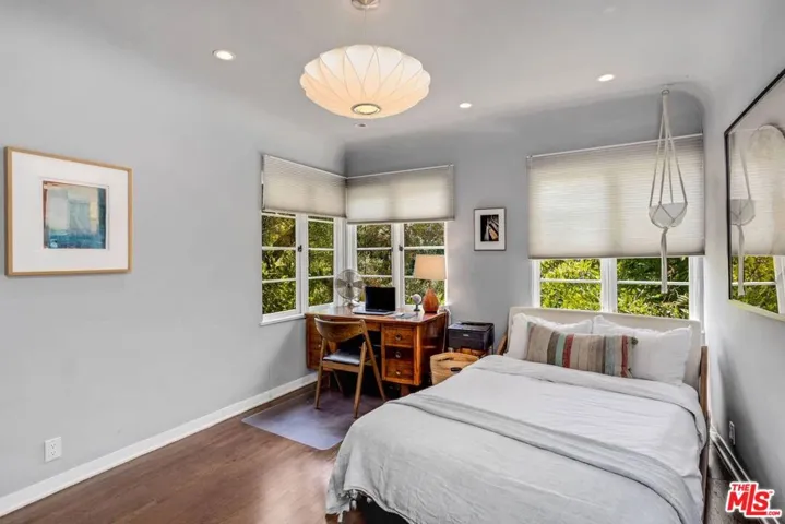 235 Bronwood Avenue, Los Angeles, California 90049