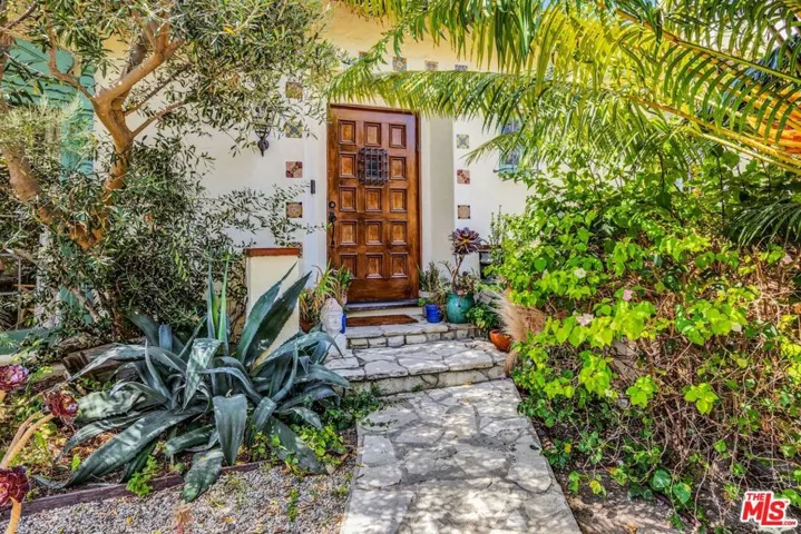235 Bronwood Avenue, Los Angeles, California 90049
