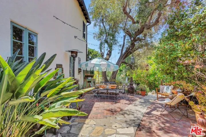 235 Bronwood Avenue, Los Angeles, California 90049
