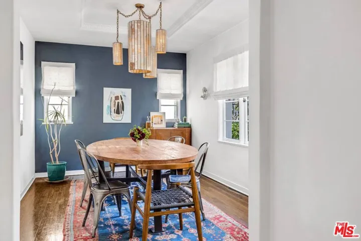 235 Bronwood Avenue, Los Angeles, California 90049