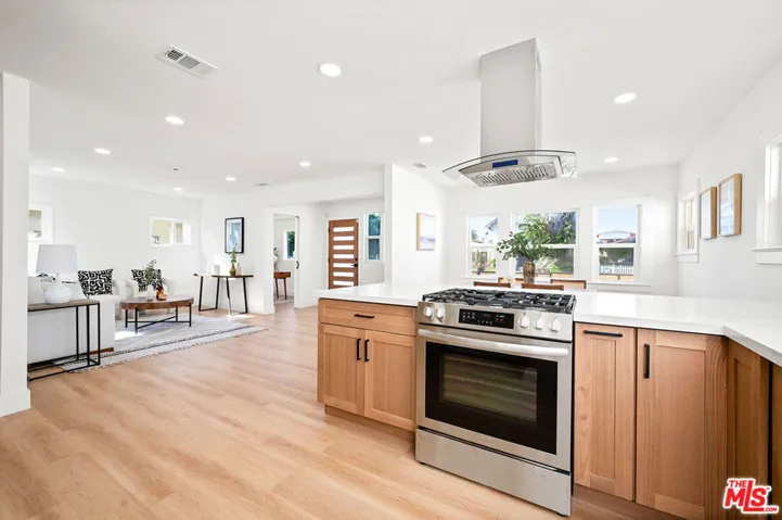 1552 W Vernon Avenue, Los Angeles, California 90062