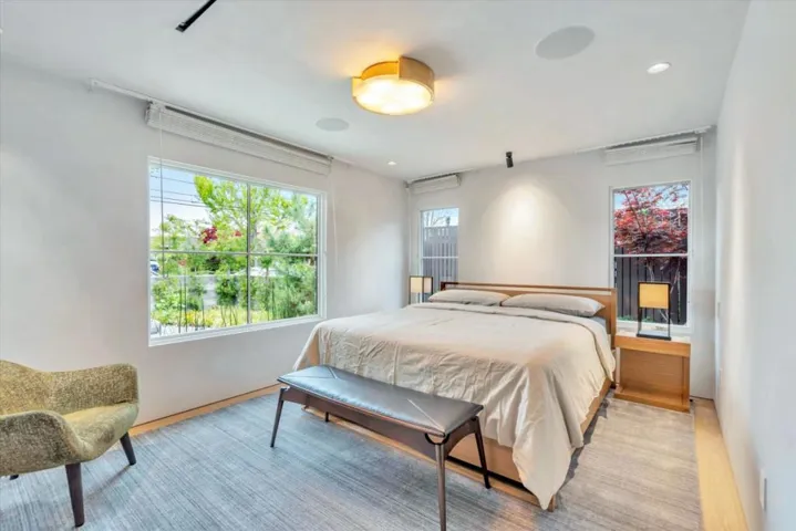 921 Newell Road, Palo Alto, California 94303