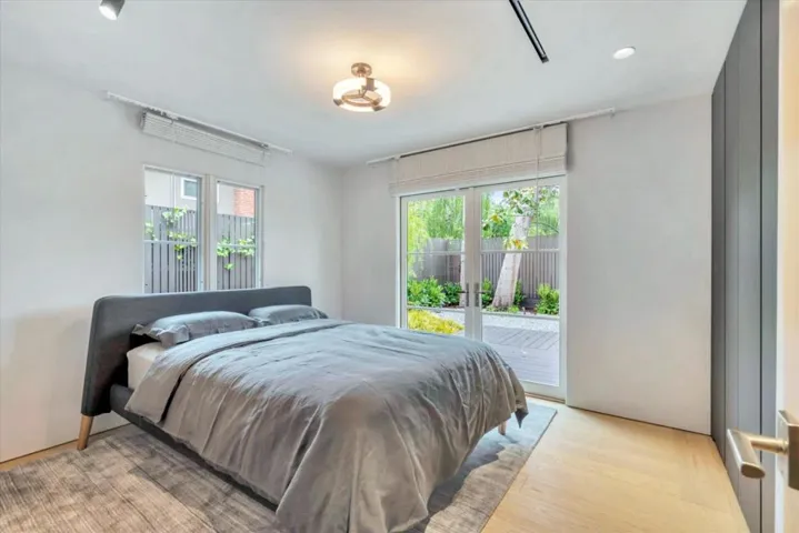 921 Newell Road, Palo Alto, California 94303
