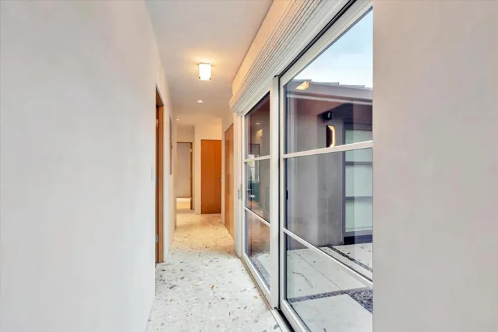 921 Newell Road, Palo Alto, California 94303