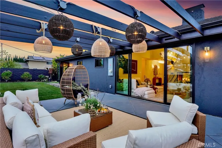 Outdoor stuns at dusk