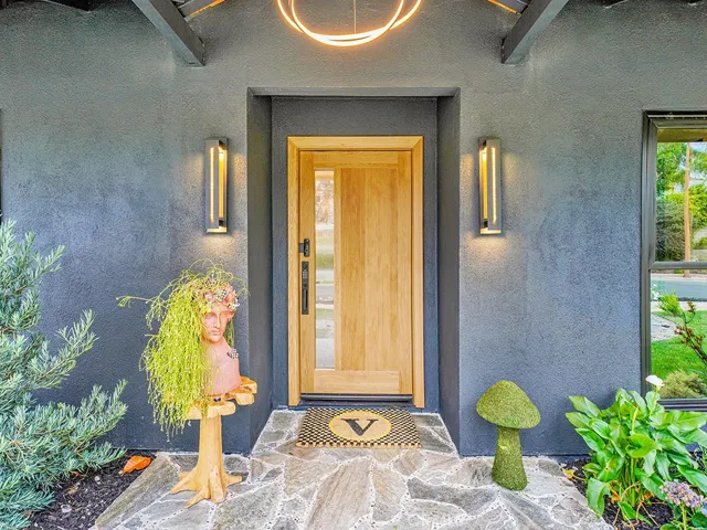 1062 Huntridge Road, Santa Ana, California 92705