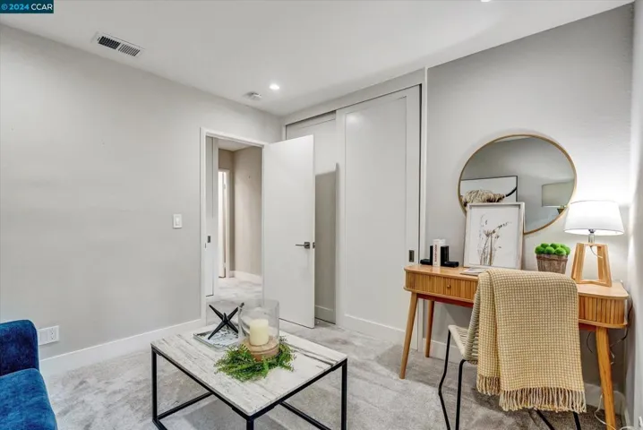 Bedroom/Den