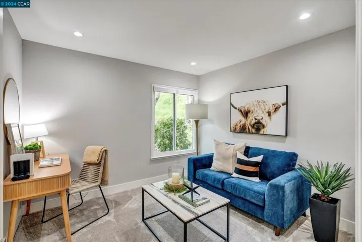 Bedroom/Den