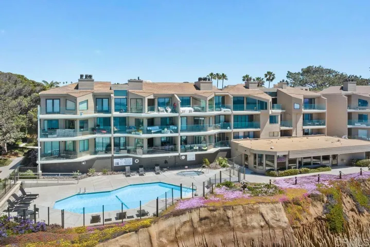 233 S Helix Avenue 33, Solana Beach, California 92075