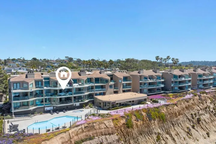 233 S Helix Avenue 33, Solana Beach, California 92075
