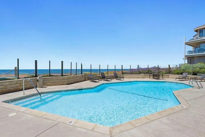 233 S Helix Avenue 33, Solana Beach, California 92075