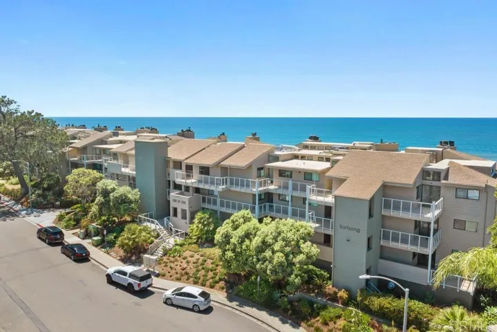 233 S Helix Avenue 33, Solana Beach, California 92075