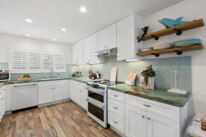 233 S Helix Avenue 33, Solana Beach, California 92075