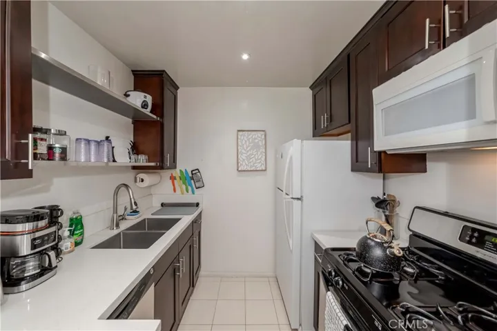 465 S Los Robles Avenue 15, Pasadena, California 91101