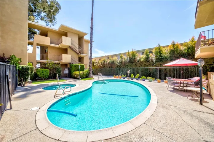465 S Los Robles Avenue 15, Pasadena, California 91101
