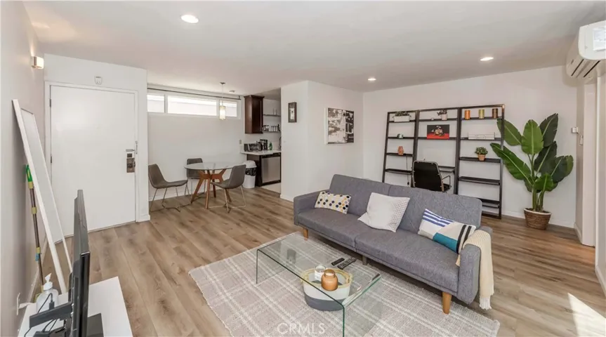 465 S Los Robles Avenue 15, Pasadena, California 91101