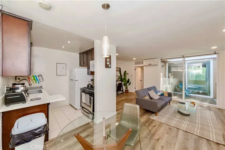 465 S Los Robles Avenue 15, Pasadena, California 91101