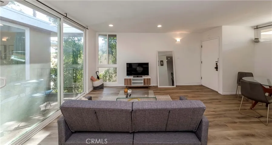 465 S Los Robles Avenue 15, Pasadena, California 91101