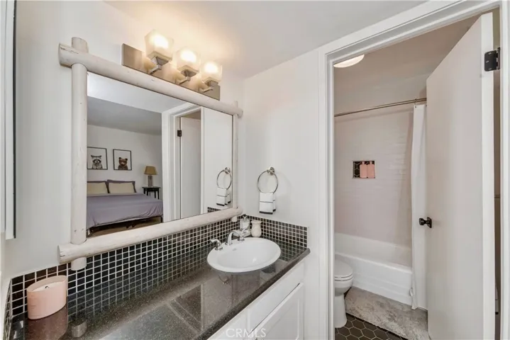 465 S Los Robles Avenue 15, Pasadena, California 91101
