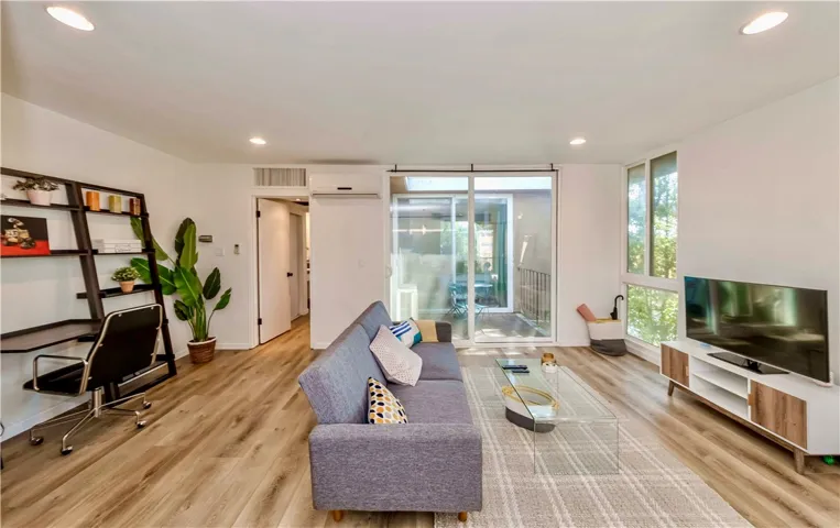 465 S Los Robles Avenue 15, Pasadena, California 91101