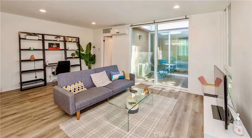 465 S Los Robles Avenue 15, Pasadena, California 91101