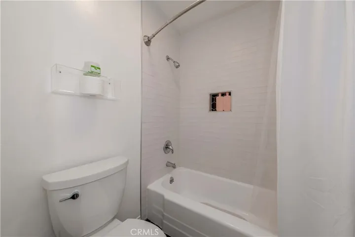 465 S Los Robles Avenue 15, Pasadena, California 91101