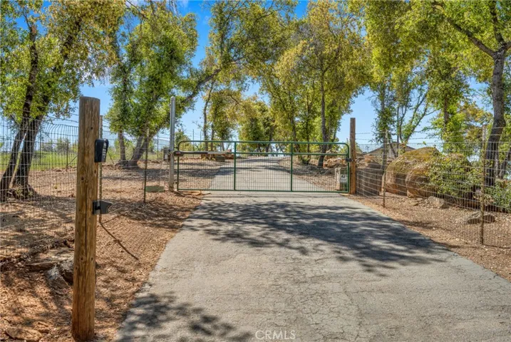 Gated front entrance with automatic gate