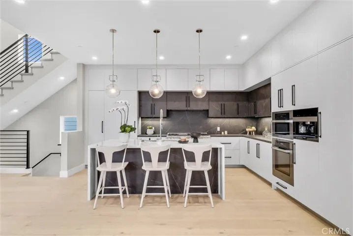 424 1/2 Orchid Avenue Back Unit, Corona Del Mar, California 92625