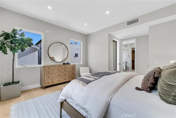 424 1/2 Orchid Avenue Back Unit, Corona Del Mar, California 92625