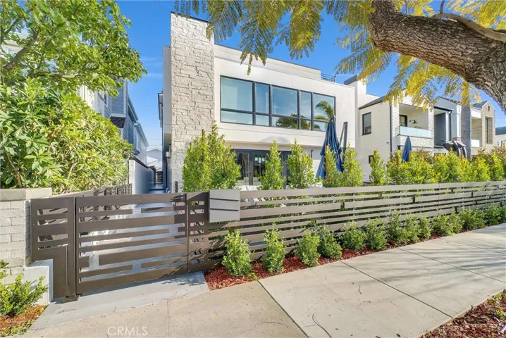 424 1/2 Orchid Avenue Back Unit, Corona Del Mar, California 92625