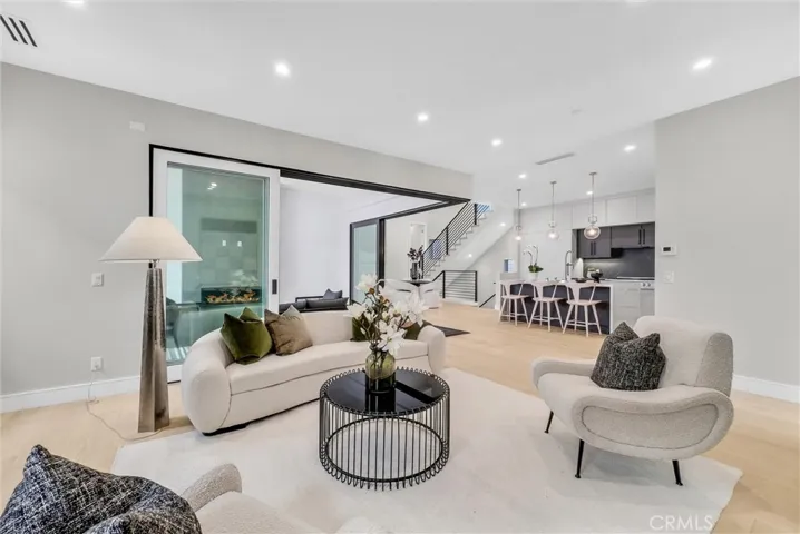 424 1/2 Orchid Avenue Back Unit, Corona Del Mar, California 92625