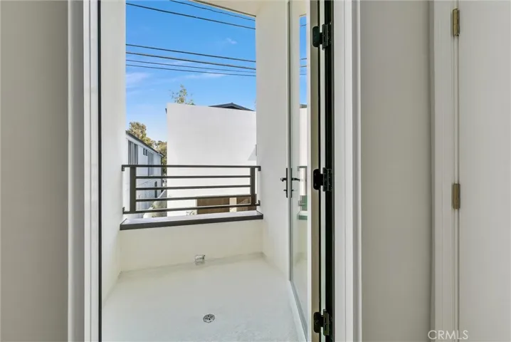424 1/2 Orchid Avenue Back Unit, Corona Del Mar, California 92625