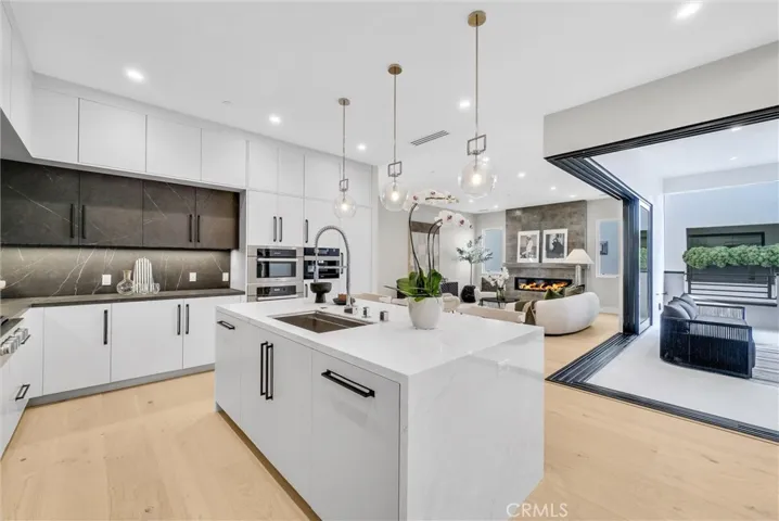 424 1/2 Orchid Avenue Back Unit, Corona Del Mar, California 92625