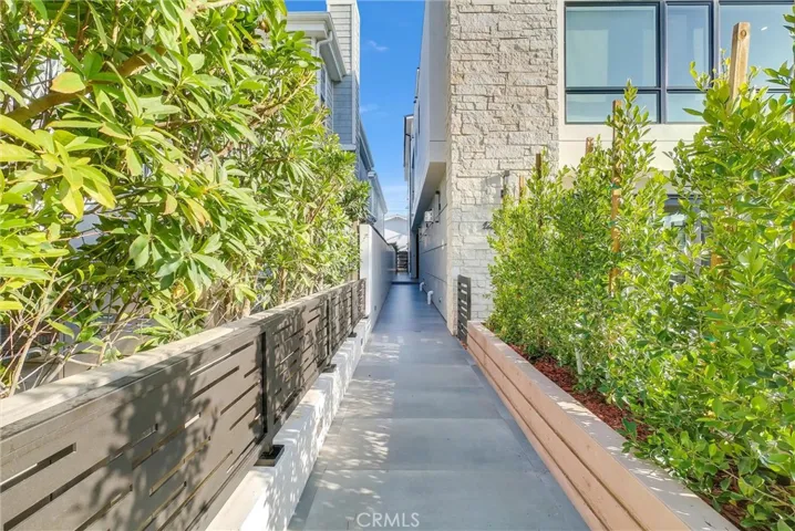 424 1/2 Orchid Avenue Back Unit, Corona Del Mar, California 92625