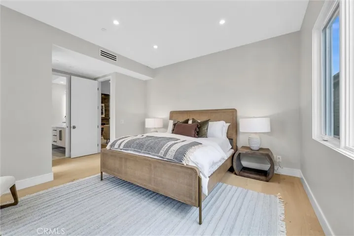 424 1/2 Orchid Avenue Back Unit, Corona Del Mar, California 92625