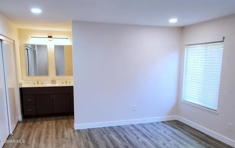 Cedarwood master and bath