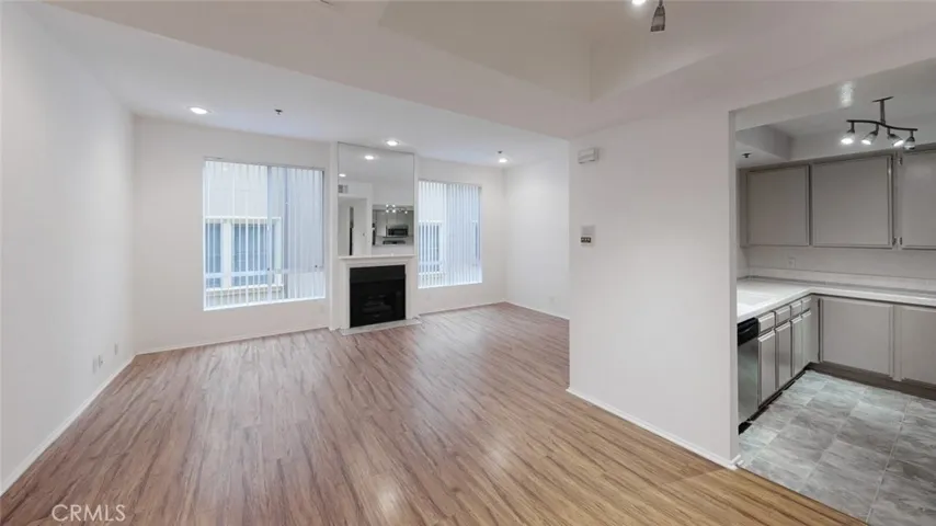 8614 Burton Way, Los Angeles, California 90048