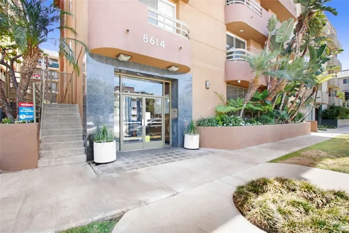 8614 Burton Way, Los Angeles, California 90048