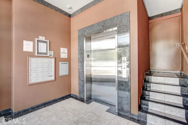 8614 Burton Way, Los Angeles, California 90048