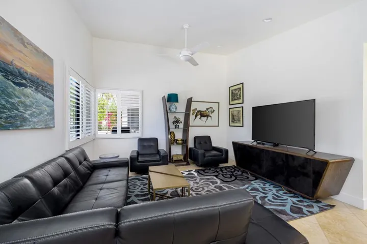 47-web-or-mls-BC+Lincoln_OPMG_0424_047