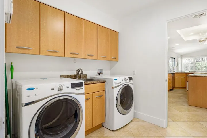 50-web-or-mls-BC+Lincoln_OPMG_0424_050