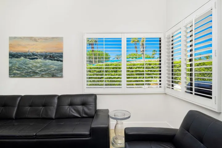 48-web-or-mls-BC+Lincoln_OPMG_0424_048