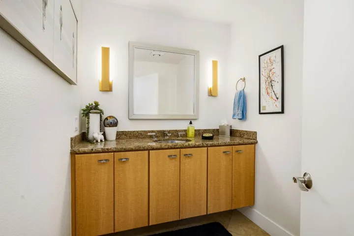51-web-or-mls-BC+Lincoln_OPMG_0424_051